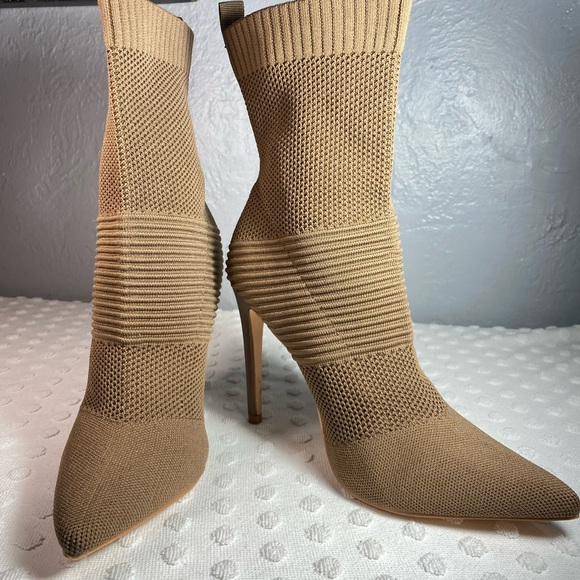 Cape Robbin Chantria Women's Sock Bootie Tan - Picture 6 of 16